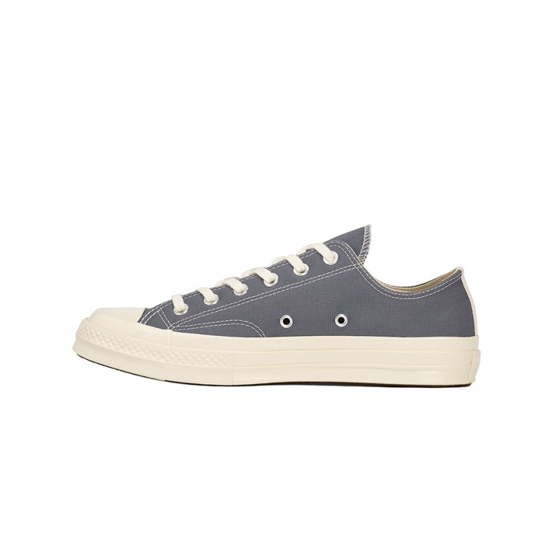 converse x comme des garçons basses de couleur gris vue du coté gauche
